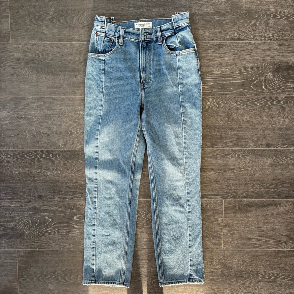 Abercrombie Blue 90s straight ultra high rise Jeans